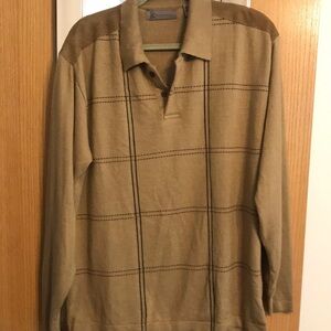 R&R Casuals Large Long sleeve collar sweater with leather shoulders size Large